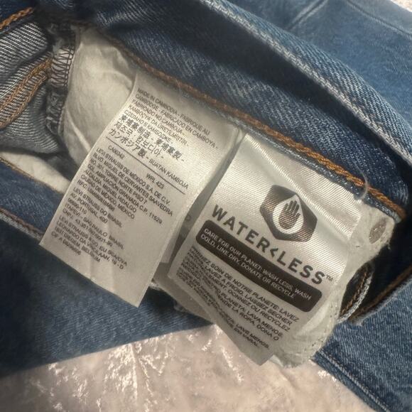 Levi's Blue Wedgie Straight Leg Jeans with Natural Distressing - Picture 6 of 8